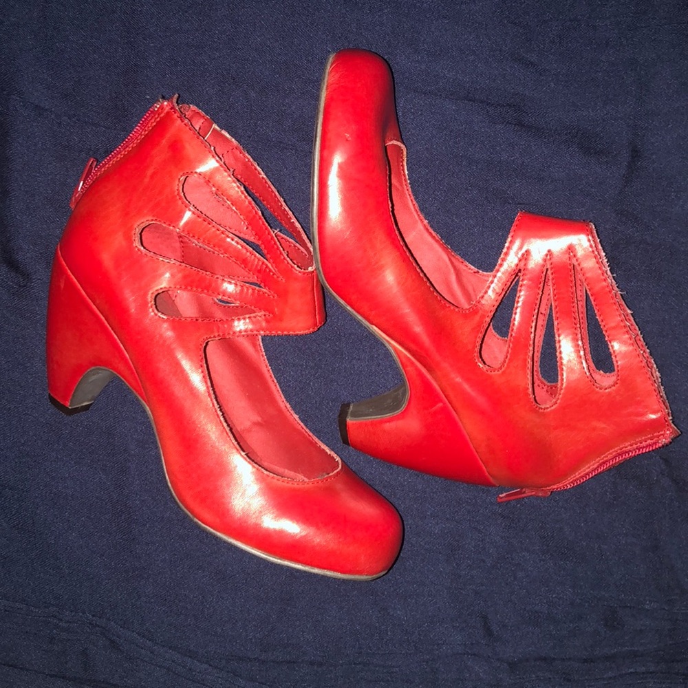 M2 by mix mood heels